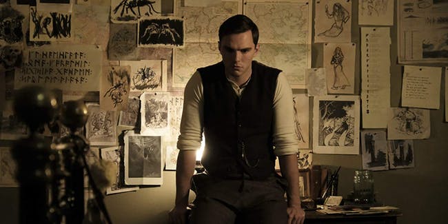 El actor inglés Nicholas Hoult (X-Men) interpreta al autor británico. Foto: Tolkien