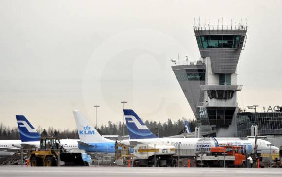 Cada vez más aeropuertos se suman al programa para llegar a emisiones neutras de carbono. Una de las principales acciones es la eficiencia energética. FOTO ARCHIVO
