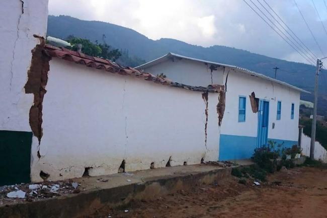 El comandante del Cuerpo de Bomberos de Betulia, Arturo Flórez, informó que por el temblor “hubo afectaciones en casas de la vereda Regadero y vereda la Puglia. Además, en el casco urbano se grietaron dos casas”. FOTO COLPRENSA