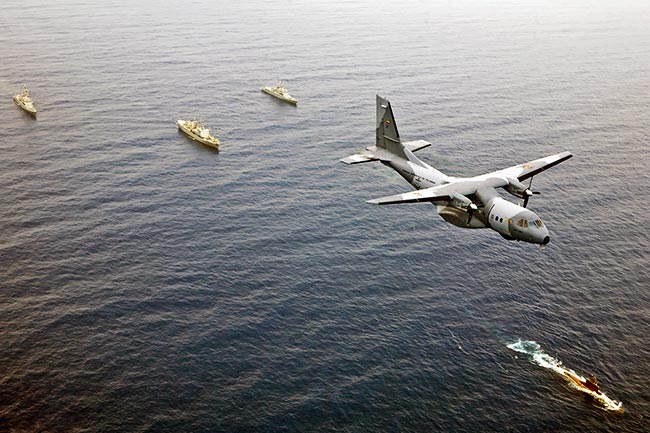 El CN-235 de la Armada Nacional sería la aeronave que podría apoyar la búsqueda del submarino. FOTO: CORTESÍA AVIACOL