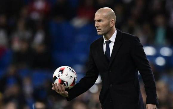 El francés Zinedine Zidane regresaría al banco del Real Madrid. FOTO AFP