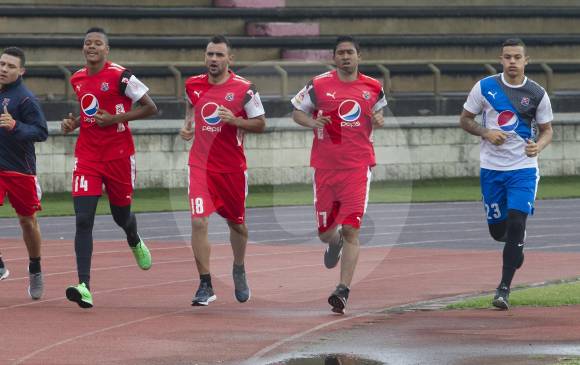 Medellín alista el grupo que se medirá el domingo ante Santa Fe en El Campín. FOTO manuel saldarriaga