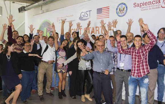 El segundo campo de entrenamiento entregó a emprendedores herramientas para fortalecer el proyecto, genera opciones de relacionamiento y contacto con futuros inversionistas. Expertos norteamericanos interesados en invertir en las personas. FOTO Donaldo zuluaga