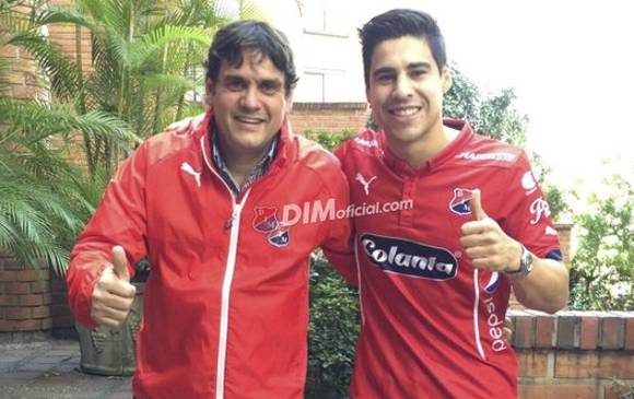 Mauricio Molina, ídolo del DIM, regresa a su casa. FOTO MANUEL SALDARRIAGA