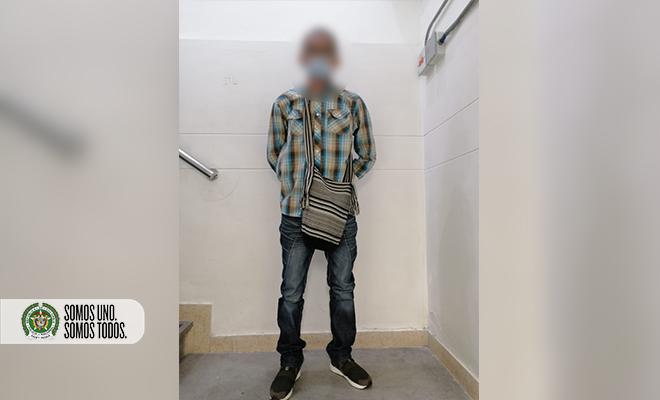 El falso médico fue capturado en el municipio de La Estrella. FOTO CORTESÍA POLICÍA METROPOLITANA