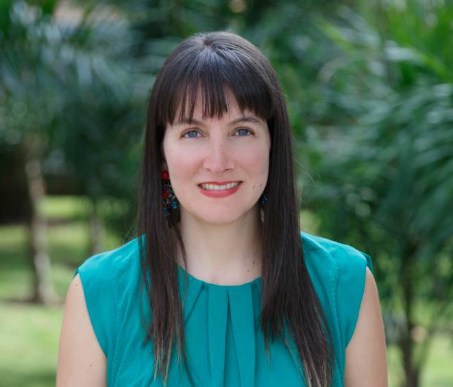 Carolina Jaramillo Ferrer, directora de la Fundación Argos, explica que su entidad se enfocó en el tema educativo, con becas e infraestructura, para impactar un área específica. FOTO cortesía