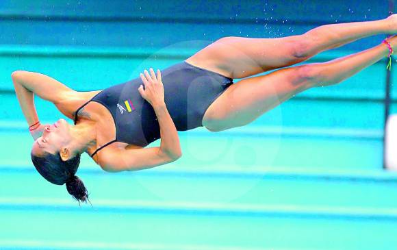 En los Suramericanos de Medellín en el 2010, Diana ganó dos oros en las pruebas de trampolín un metro y plataforma 10 metros. FOTO manuel saldarriaga