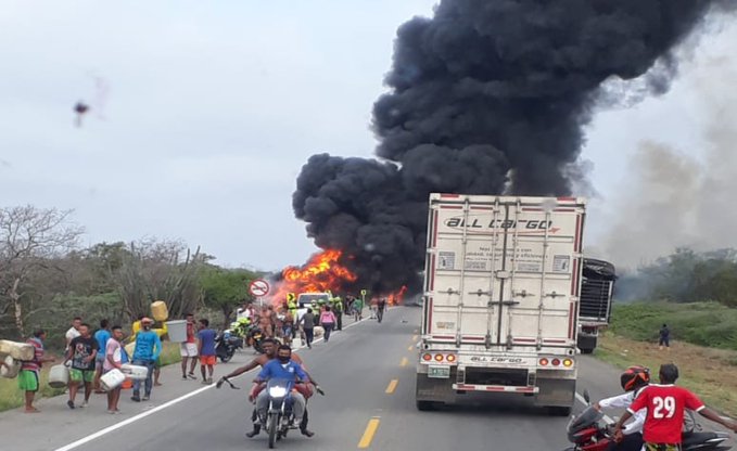 El accidente se desató cuando habitantes de Tasajera intentaban sacar gasolina de un camión volcado. FOTO Colprensa