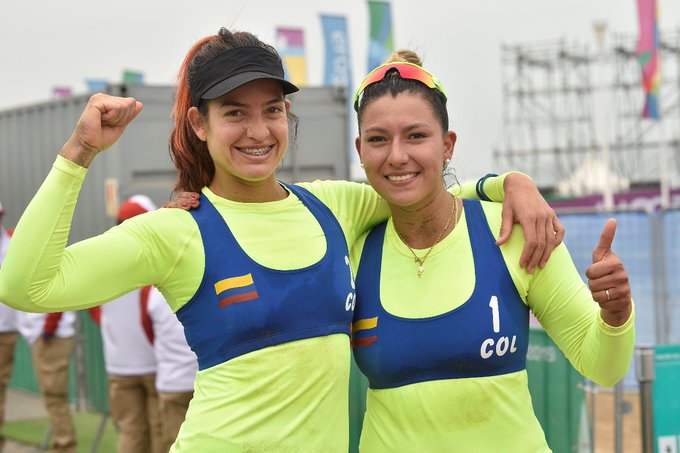 Diana Ríos y Yuli Ayala las jugadoras de voleibol playa de Colombia. FOTO cortesía-coc
