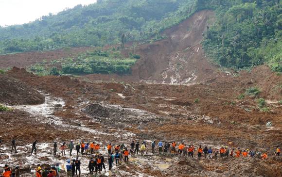 Las precipitaciones de temporada causan frecuentes deslizamientos e inundaciones todos los años en Indonesia. FOTO AFP