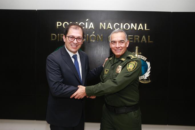 El fiscal Francisco Barbosa y el director de la Policía, Óscar Atehortúa. FOTO COLPRENSA