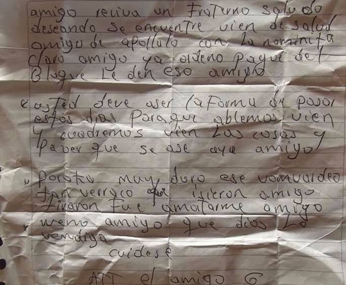 Cartas de “Otoniel” y “Gavilán” encontradas por la policía después del operativo que dejó la captura del hijo de alias “Lorenzo”. Fotos: Policía Nacional