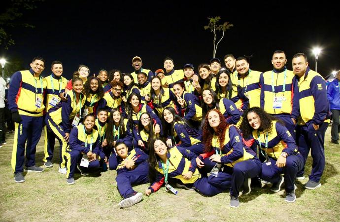 Deportistas, entrenadores y dirigentes unidos con un solo objetivo. Al final, la satisfacción colombiana de haber superado todas las expectativas en los Olímpicos de al Juventud FOTO cortesía COC