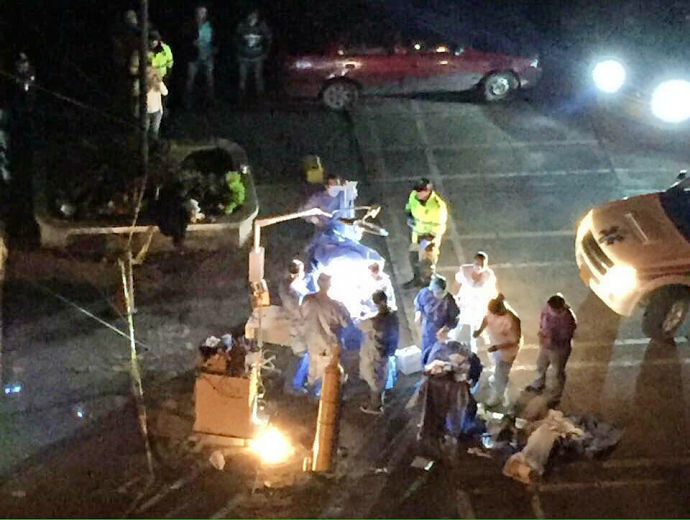 Así se realizó la intervención para extraer una granada del cuerpo de un soldado en el parqueadero del Hospital Militar Central. FOTO Colprensa
