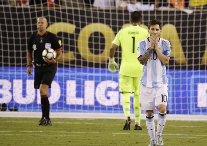 Para Argentina fue su cuarta final perdida en las últimas cinco Copas América, tras las de 2004, 2007 y 2015.