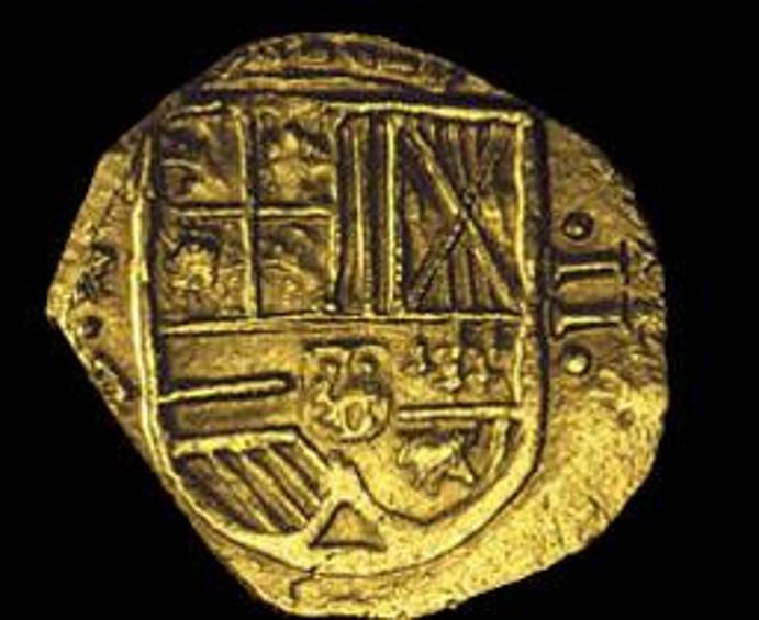 Las primeras monedas del Nuevo Reino de Granada se les llamaba macuquinas. Eran fabricadas en plata, a golpe de martillo.