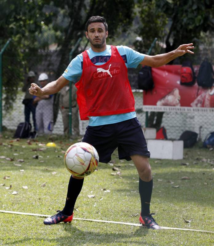 El zaguero argentino Diego Herner continúa entrenando con el DIM a pesar que Leonel le notificó que busca un jugador para su posición. FOTO MANUEL SALDARRIAGA