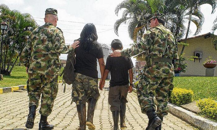 Un total de 35 menores de edad han sido recuperados en el noroccidente del país. FOTO Cortesía Ejército