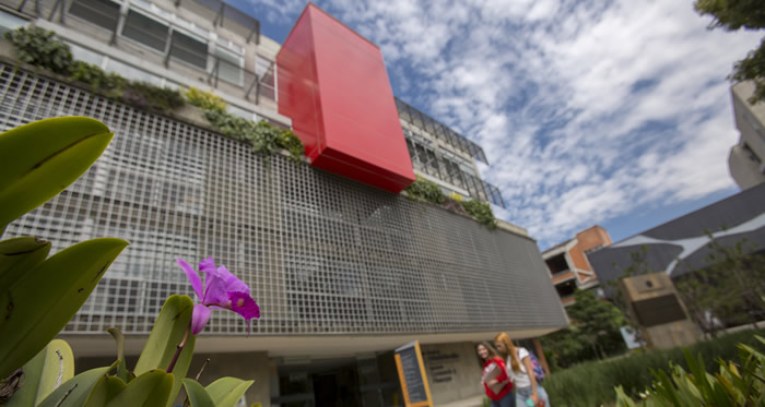 La universidad Eafit creó el “Fondo de Solidaridad 60 años” para apoyar la continuidad del aprendizaje de estudiantes con dificultades económicas. Foto Cortesía Eafit