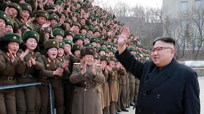 Kim Yong Un había amenazado con atacar si Estados Unidos y Corea del Sur cooperaban más militarmente. FOTO: AFP