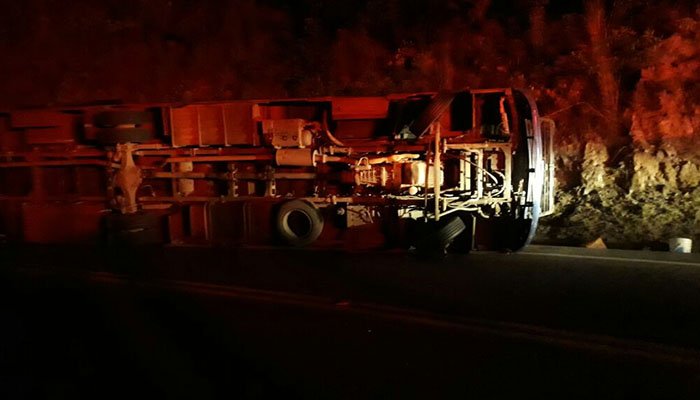 34 agentes del Esmad heridos en accidente en Santa Fe de Antioquia