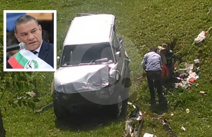 Así quedó el vehículo en el que se transportaba el alcalde de Fredonia, Gabriel Ignacio Muñoz Gómez. FOTO CORTESÍA