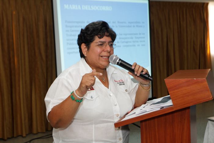 A María del Socorro Bustamante también se le cuestionaba el apoyo que recibió del exsenador Yahir Acuña. FOTO colprensa