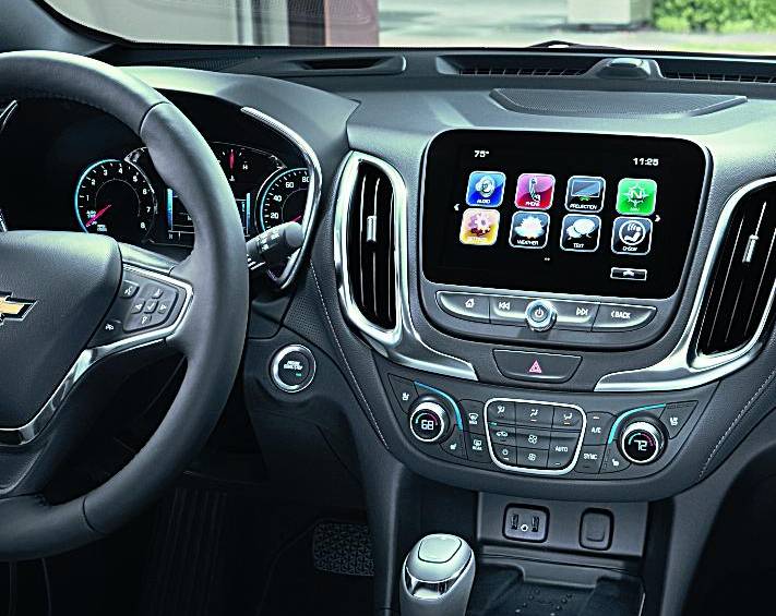 Tiene el sistema Keyless Entry, que permite la apertura de puertas y encendido del carro sin llave, solo hace falta la proximidad del conductor que puede tener la llave en el bolsillo. 