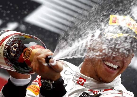 Reuters - &quot;Fue una de las mejores carreras que he tenido&quot;, dijo Hamilton, que gan&#243; el Gran Premio de China en Shanghai en abril.