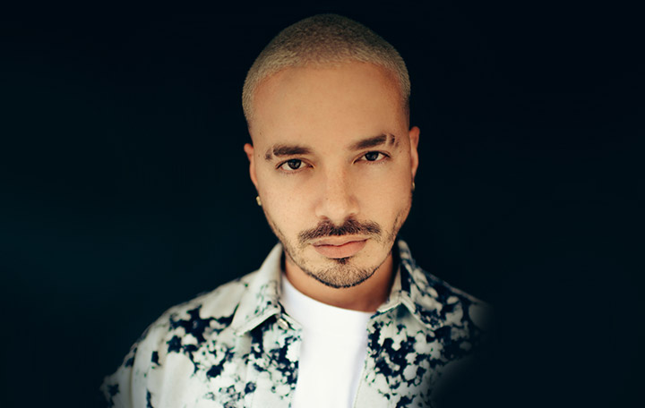 Con esta imagen los Billboard anunciaron a J Balvin como ganador. FOTO Cortesía www.billboardmusicawards.com