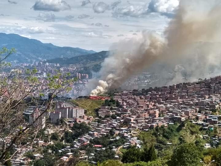 Bomberos controlaron incendio forestal en Calasanz