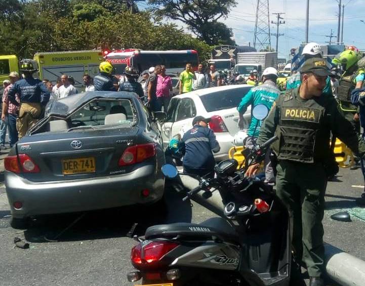 Múltiple choque en el norte de Medellín deja seis heridos