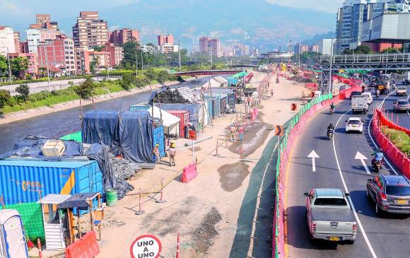 Los trabajos en la avenida Regional hacen parte de la segunda etapa del proyecto Parques del Río. FOTO MANUEL SALDARRIAGA