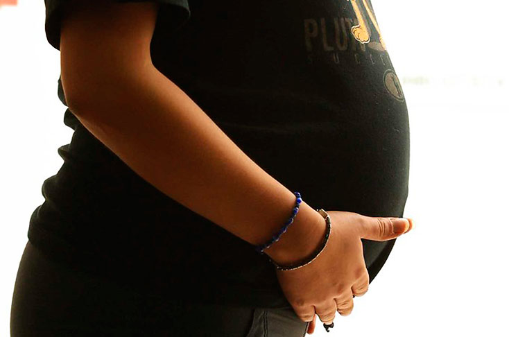 Aún en tiempos de pandemia, las mujeres embarazadas deben asistir a sus controles prenatales. FOTO: Colprensa