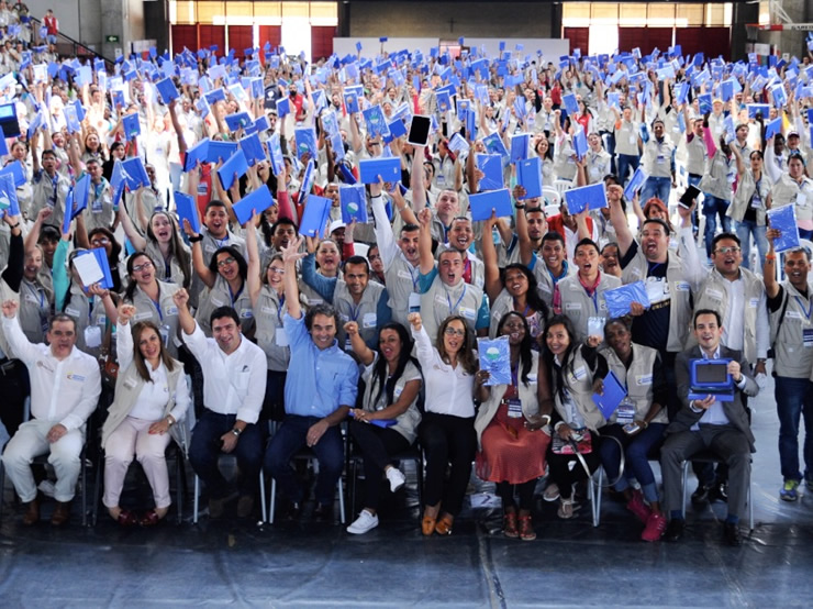 El Ministerio de Educación hizo entrega de las herramientas tecnológicas a través del programa Computadores para Educar. FOTO Cortesía 