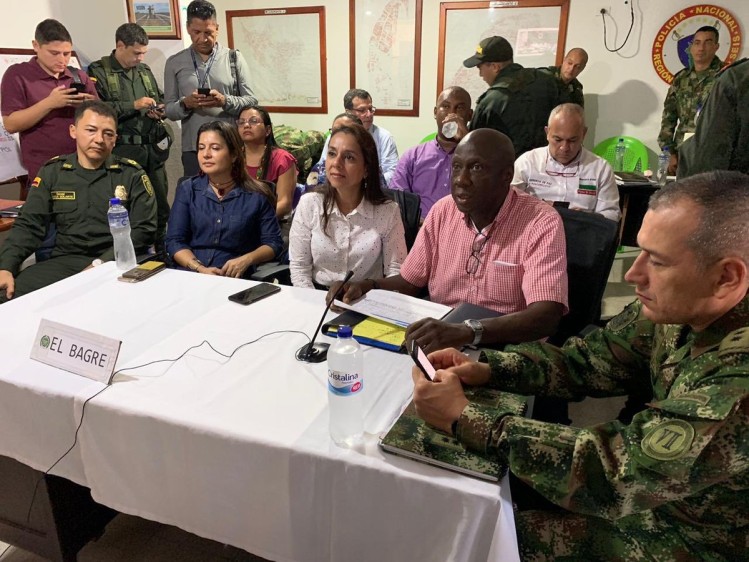 Reunión por viodeconferencia entre los seis alcaldes del Bajo Cauca y el altocomisionado de Paz, Miguel Ceballos, para analizar situación de la región FOTO @ComisionadoPaz