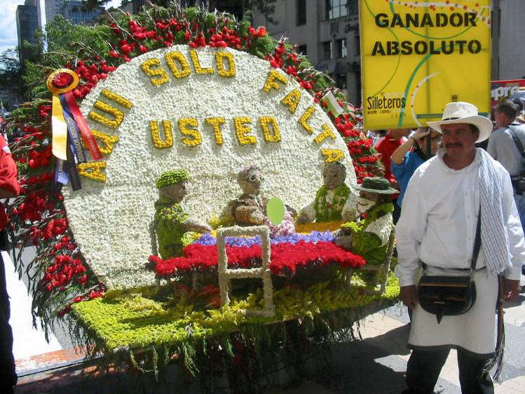 En 2004, Fernando Echavarría, de la vereda Media Luna, fue Ganador Absoluto y Emblemática. 