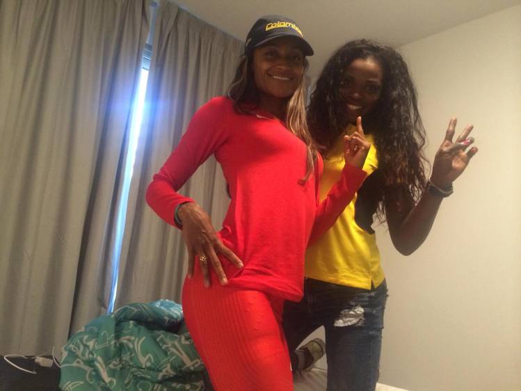 Tranquila y feliz se ha visto a Caterine en Brasil. Aquí con Lina Flórez, que se perdió los Juegos por lesión. FOTO Facebook de Flórez