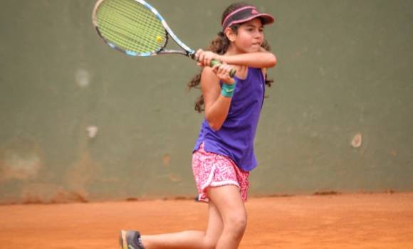 Samantha Velasco luchará por ser la primera extranjera en salir campeona del Champions Kids de Medellín. FOTO CORTESÍA lat