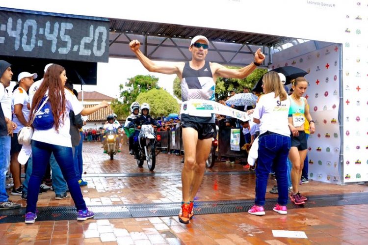 Aquí la victoria del ecuatoriano Byron Piedra el pasado fin de semana. FOTO cortesía gobernación de Cundinamarca