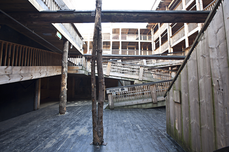 En su interior, un centro interactivo, un museo bíblico, una bodega, un teatro, decenas de escaleras y un espacio de eventos y experiencias para jóvenes y mayores, basadas en la biblia judeocristiana. FOTO arkofnoah.org