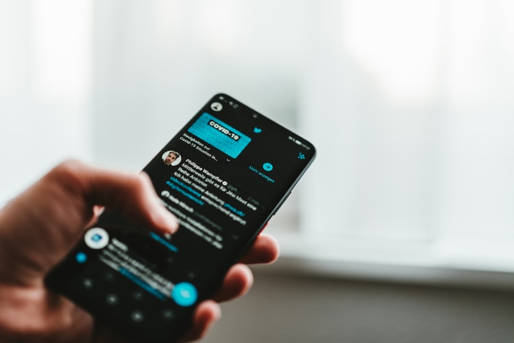 El rumbo que podría tomar el uso de tecnología para controlar una epidemia plantea serias preocupaciones en la privacidad de los ciudadanos. Foto: Unsplash