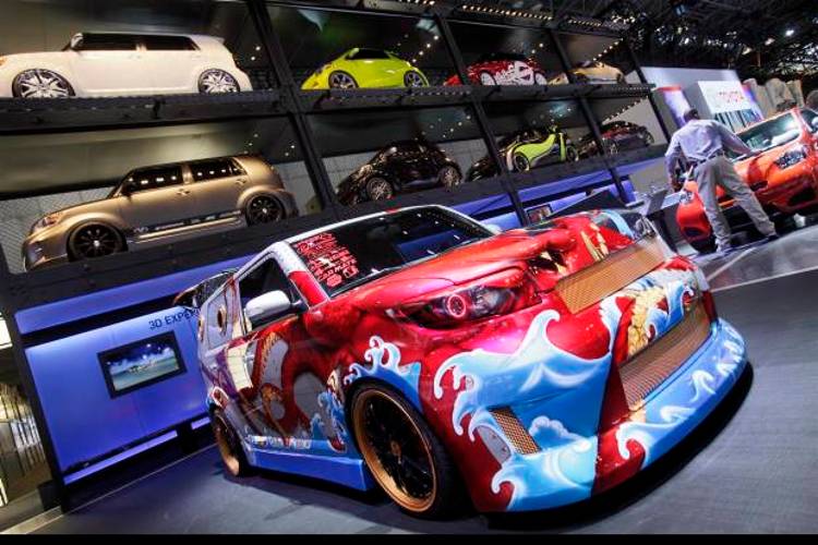 AP - Banderas, caras pintadas, carros y todo tipo de iconografía nacional egipcia se veía en cada esquina de El Cairo.