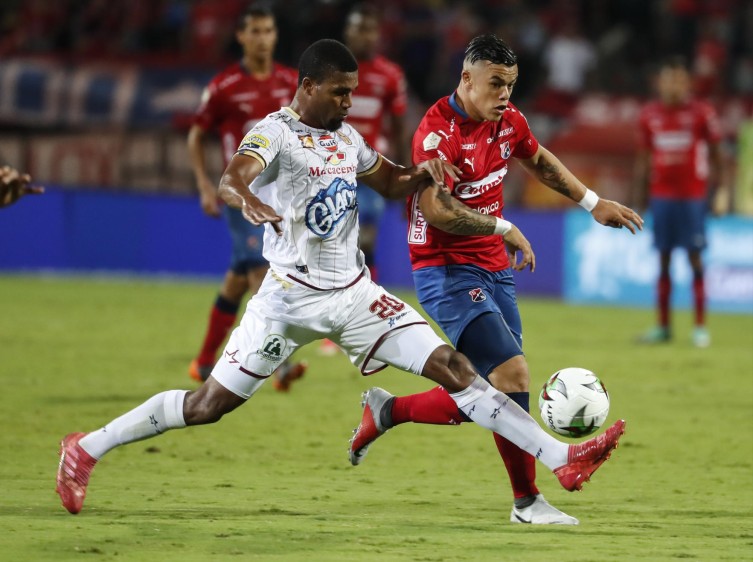 De ahí en adelante el partido fue abierto, Tolima salió a buscar el empate y Medellín apeló al contragolpe para generar riesgos. FOTO ROBINSON SÁENZ