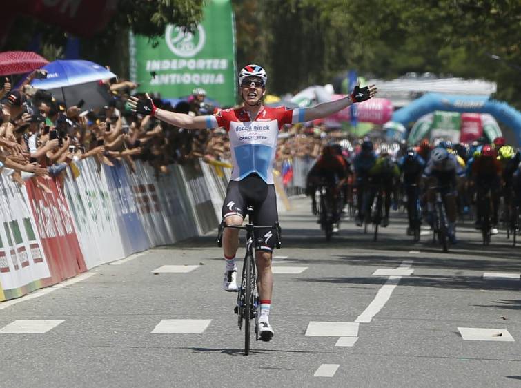 Tras un gran esfuerzo, Bob Jungles, ganó en solitario la cuarta etapa del Tour Colombia 2.1. FOTO JUAN ANTONIO SÁNCHEZ