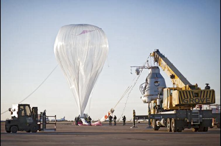Foto Cortes&#237;a Misi&#243;n Stratos Red Bull - El globo aerost&#225;tico que servir&#225; para llevar la c&#225;psula a la estratrosfera.