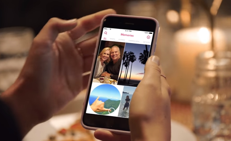 La nueva función podría indicar que Snapchat, ampliamente usado por su inmediatez, espontaneidad y simplicidad, está intentando competir con redes sociales más masivas como Facebook. FOTO Cortesía