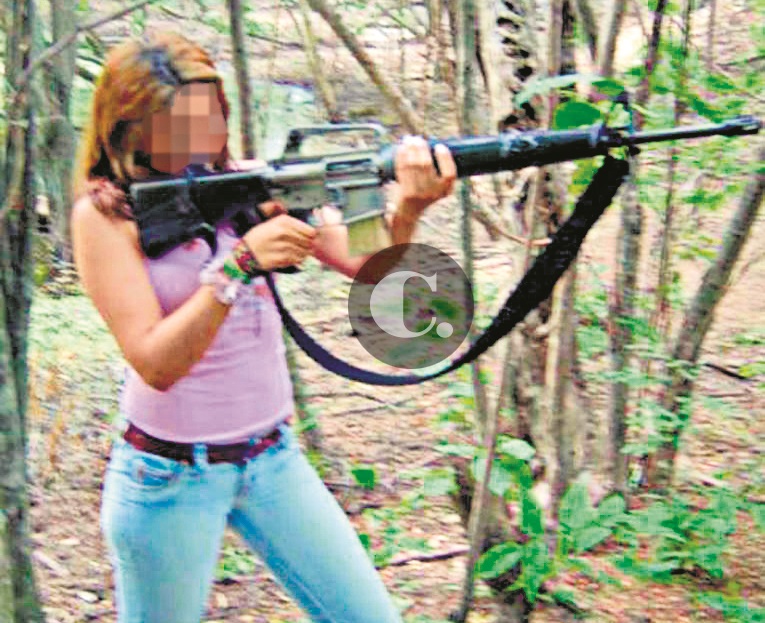 Hija de alias “Martín Caballero”, muerto en un operativo militar. FOTO CORTESÍA EJÉRCITO