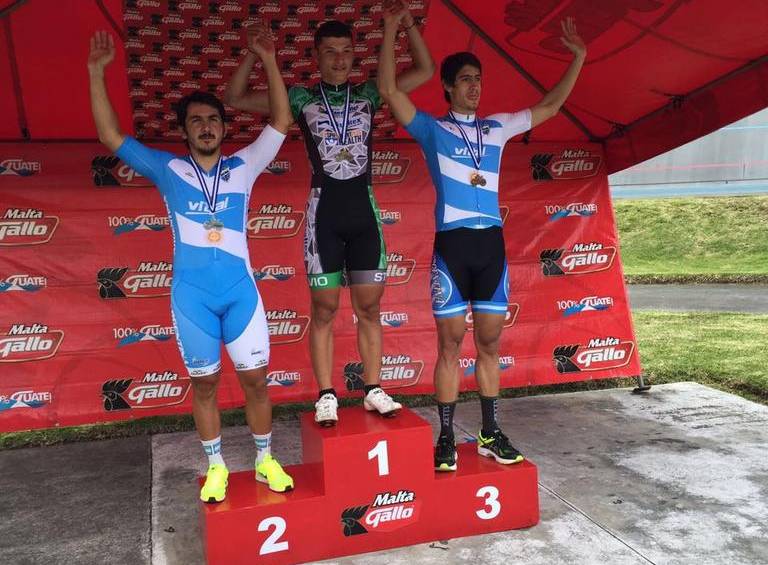 El paisa Juan Diego Orlas empieza a ganar respeto internacional en el ciclismo de pista. FOTO CORTESÍA Pedalazo Deportivo