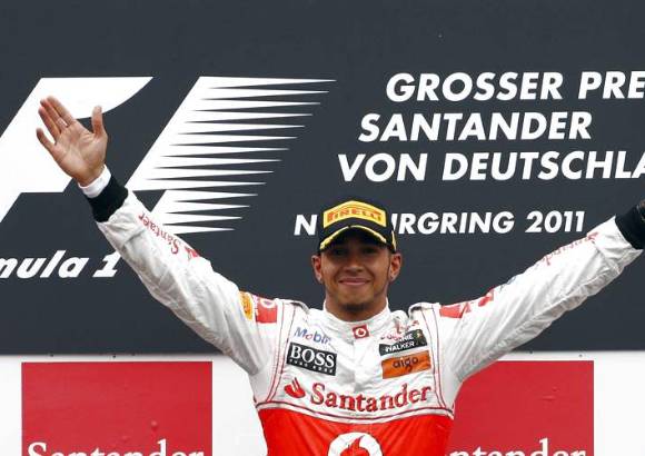Reuters - El brit&#225;nico Lewis Hamilton gan&#243; un emotivo Gran Premio de Alemania de F&#243;rmula Uno.